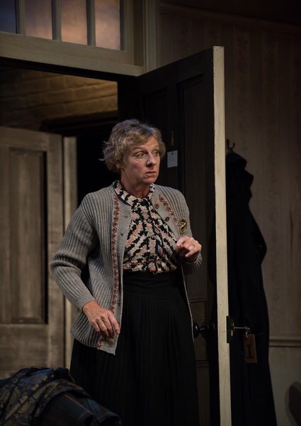 Photo Credit HUGO GLENDINNING 